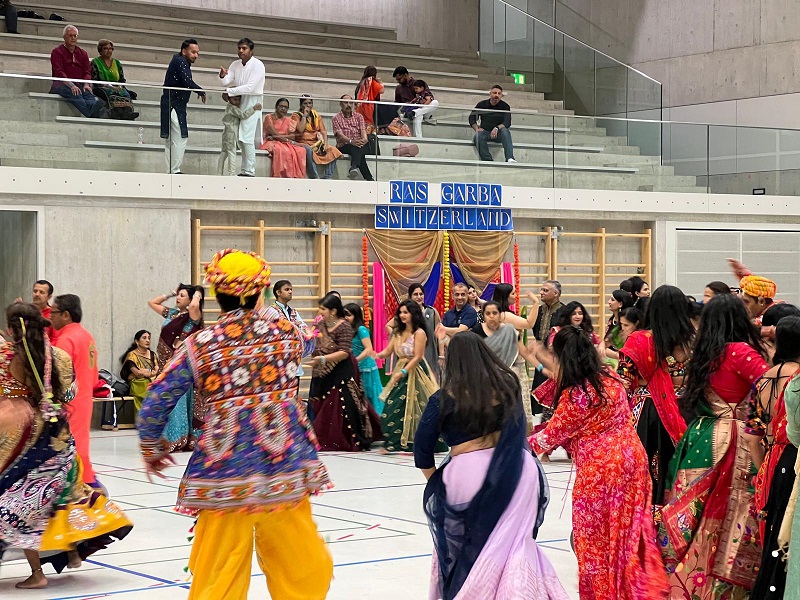 Ambassador Mridul Kumar inaugurated the Ras Garba event organized by Ras Garba Association  Switzerland on 05 October 2024